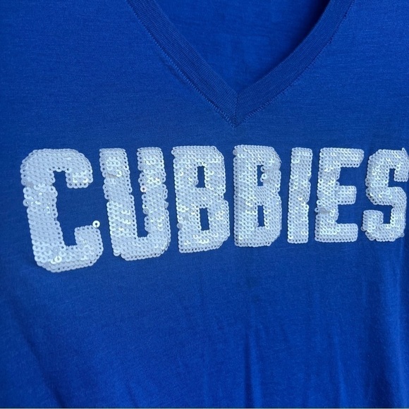 PINK Victoria’s Secret Chicago Cubbies Baseball Sequin V-Neck T-Shirt, XS - Picture 5 of 9